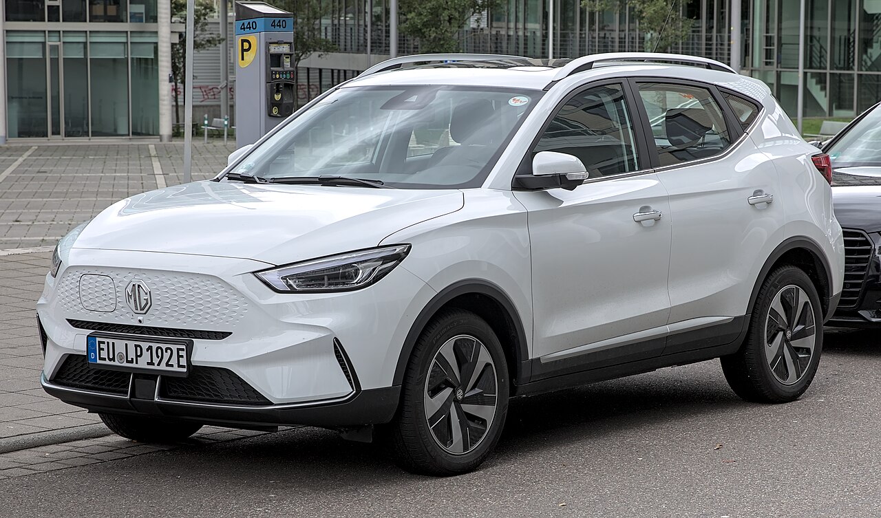 MG ZS EV (post-facelift) exterior front three-quarter view